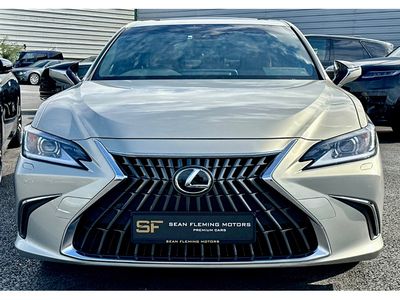 2023 Lexus ES 300h