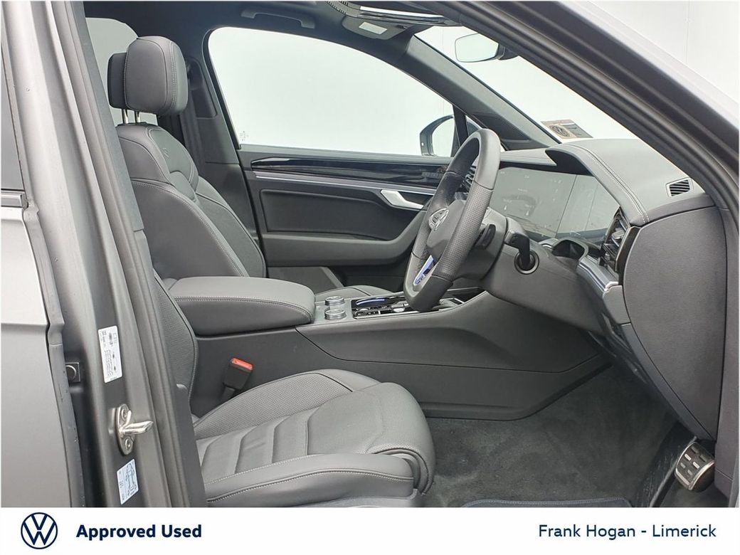 2025 Volkswagen Touareg