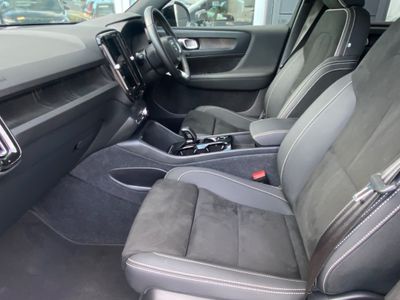 2023 Volvo XC40