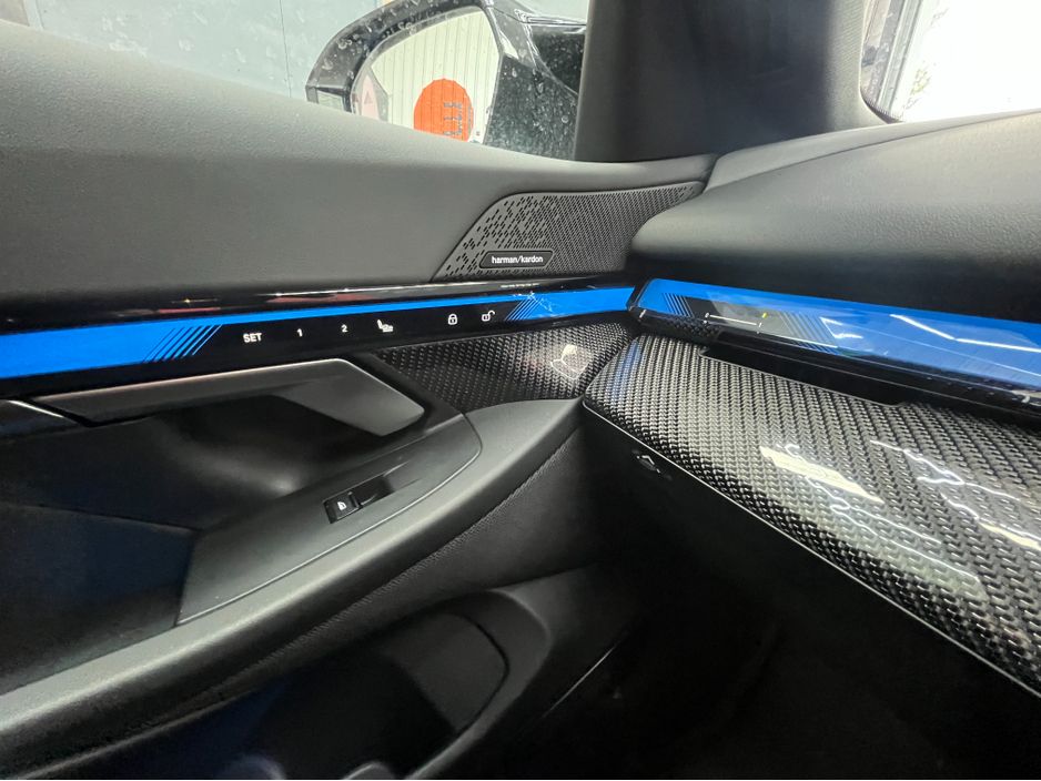 2025 BMW i5