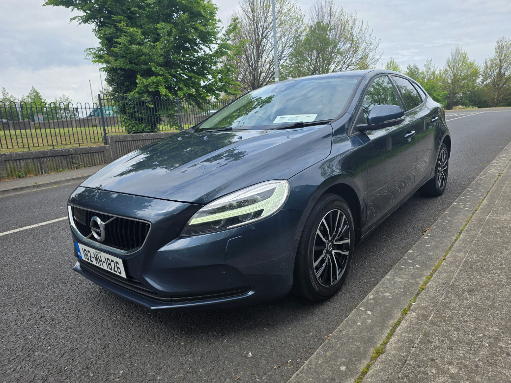 2018 Volvo V40