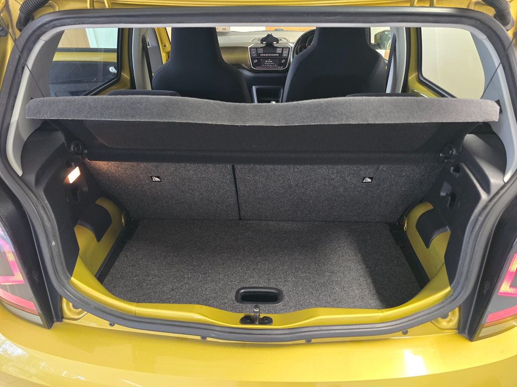 2017 Volkswagen up!