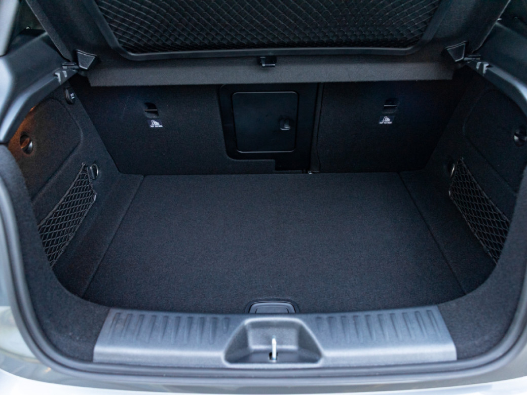 2017 Mercedes-Benz A 180