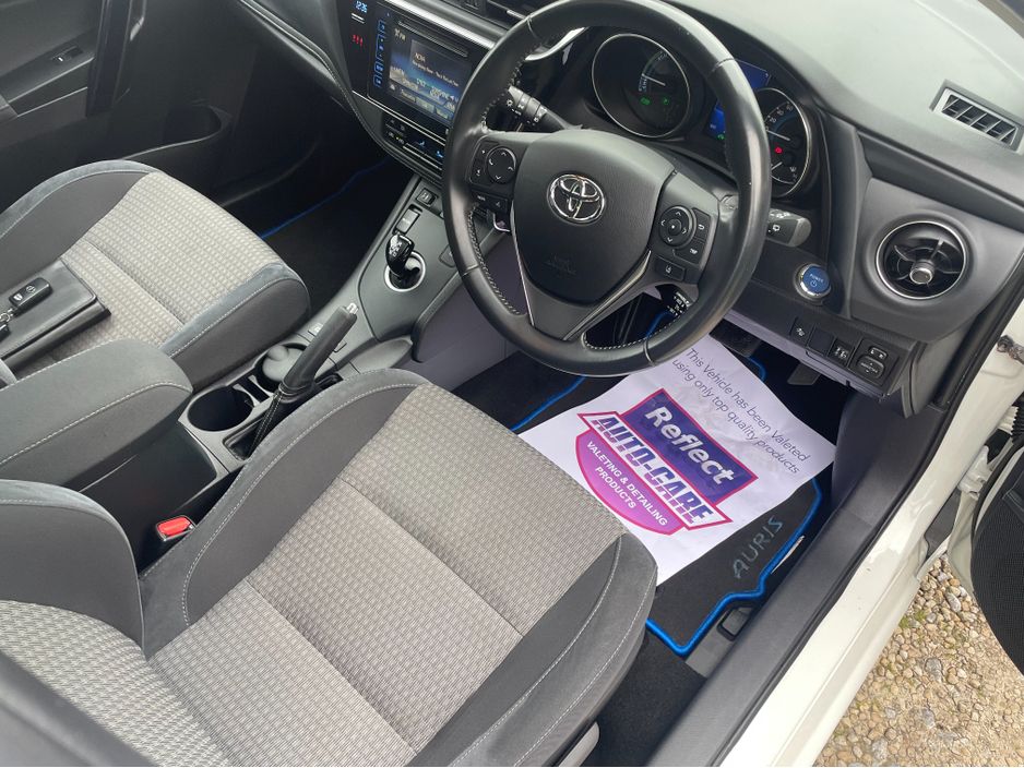 2017 Toyota Auris