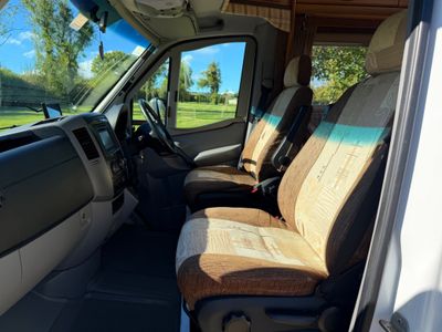 2010 AUTOSLEEPER  DEVON LOW PROFILE R.H.D AUTOMATIC 