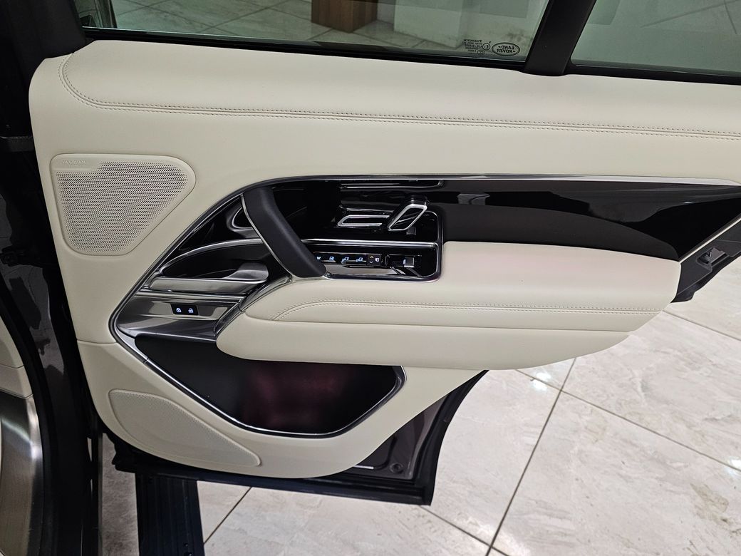 2025 Land Rover Range Rover