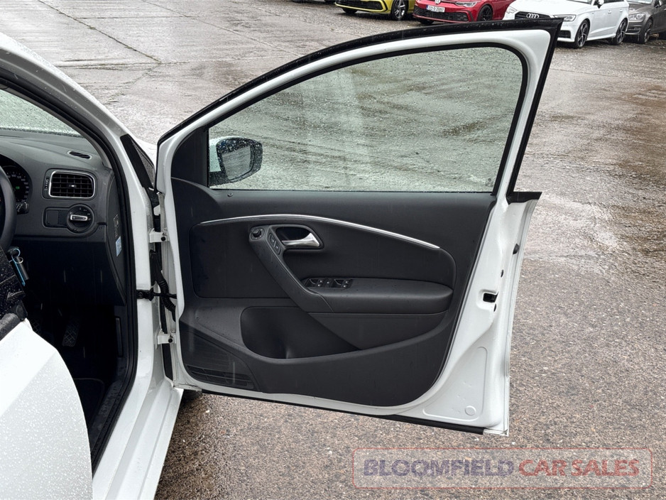 2017 Volkswagen Polo