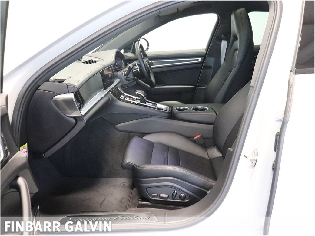 2023 Porsche Panamera