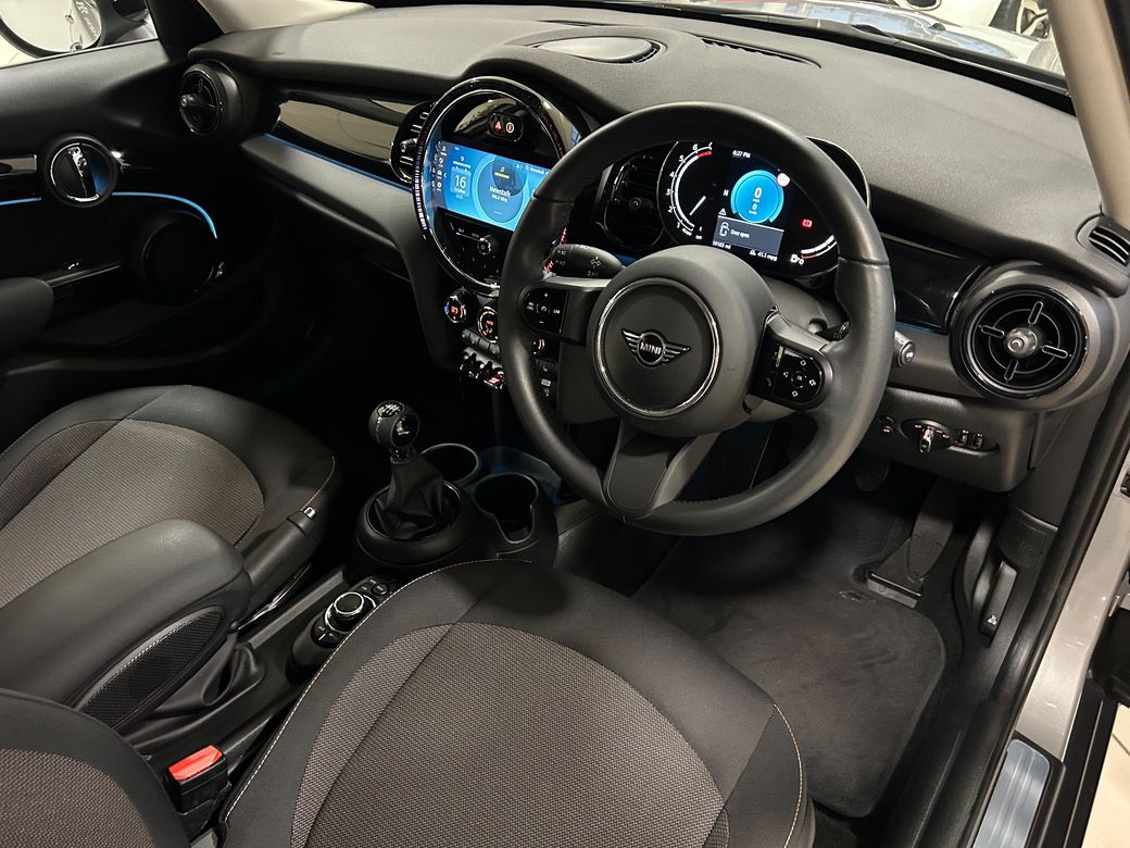 2024 Mini Hatch