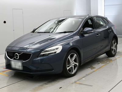2019 Volvo V40