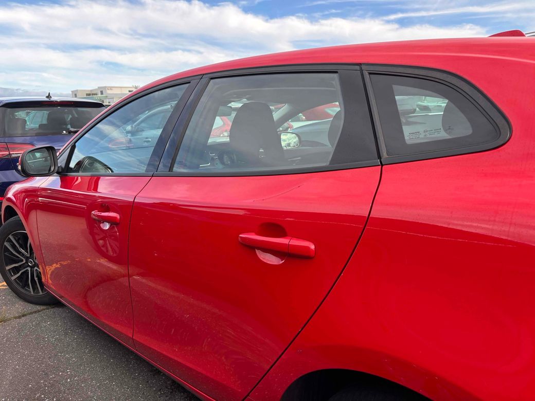 2018 Volvo V40