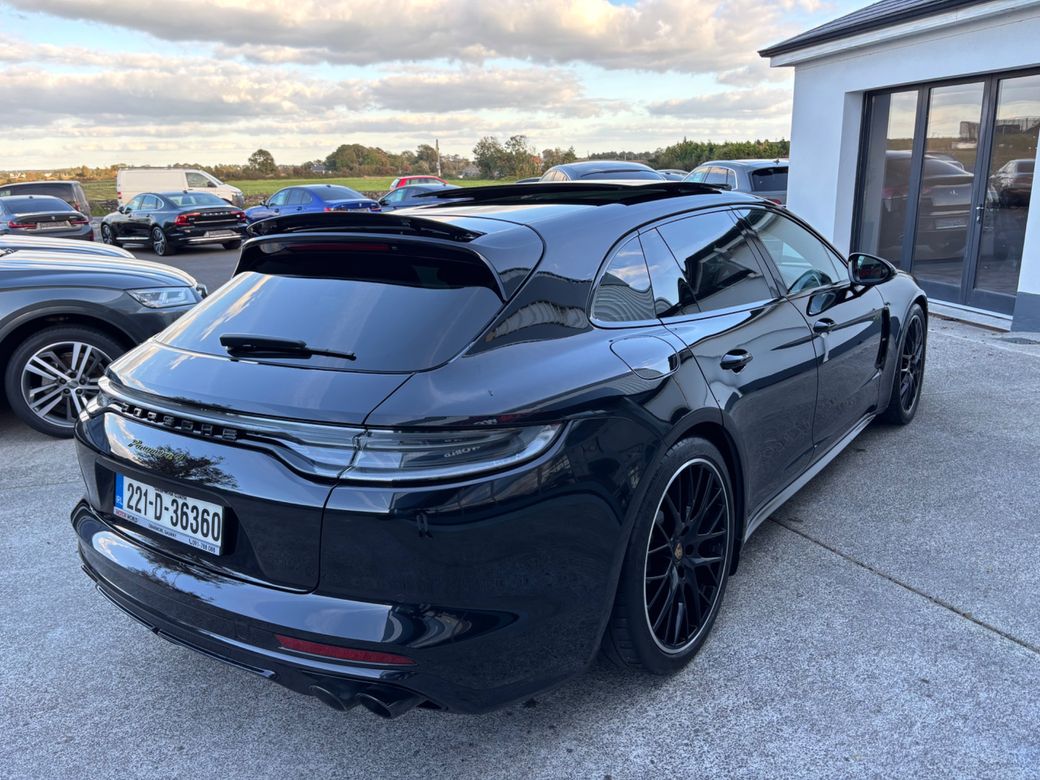 2022 Porsche Panamera