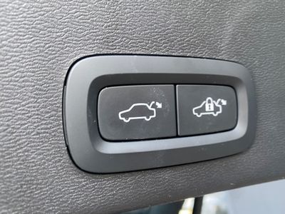 2023 Volvo XC40