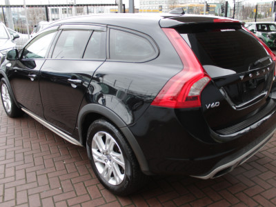 2016 Volvo V60 Cross Country