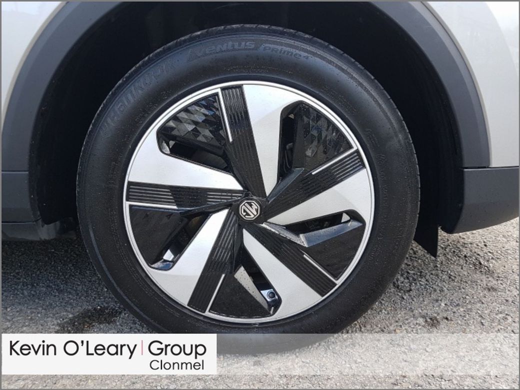 2023 MG ZS