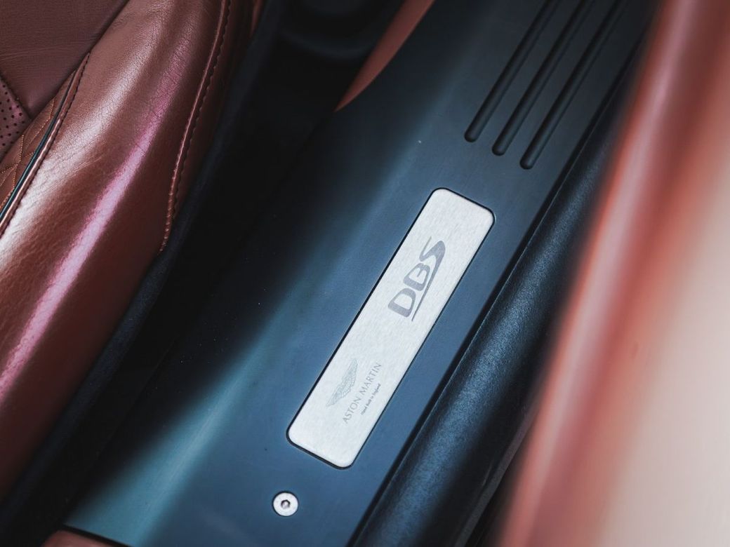 2018 Aston Martin DBS