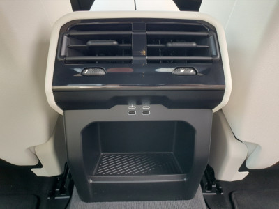 2025 BMW 530