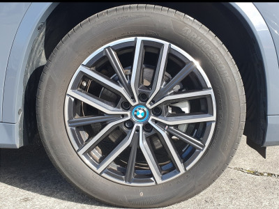 2025 BMW iX1