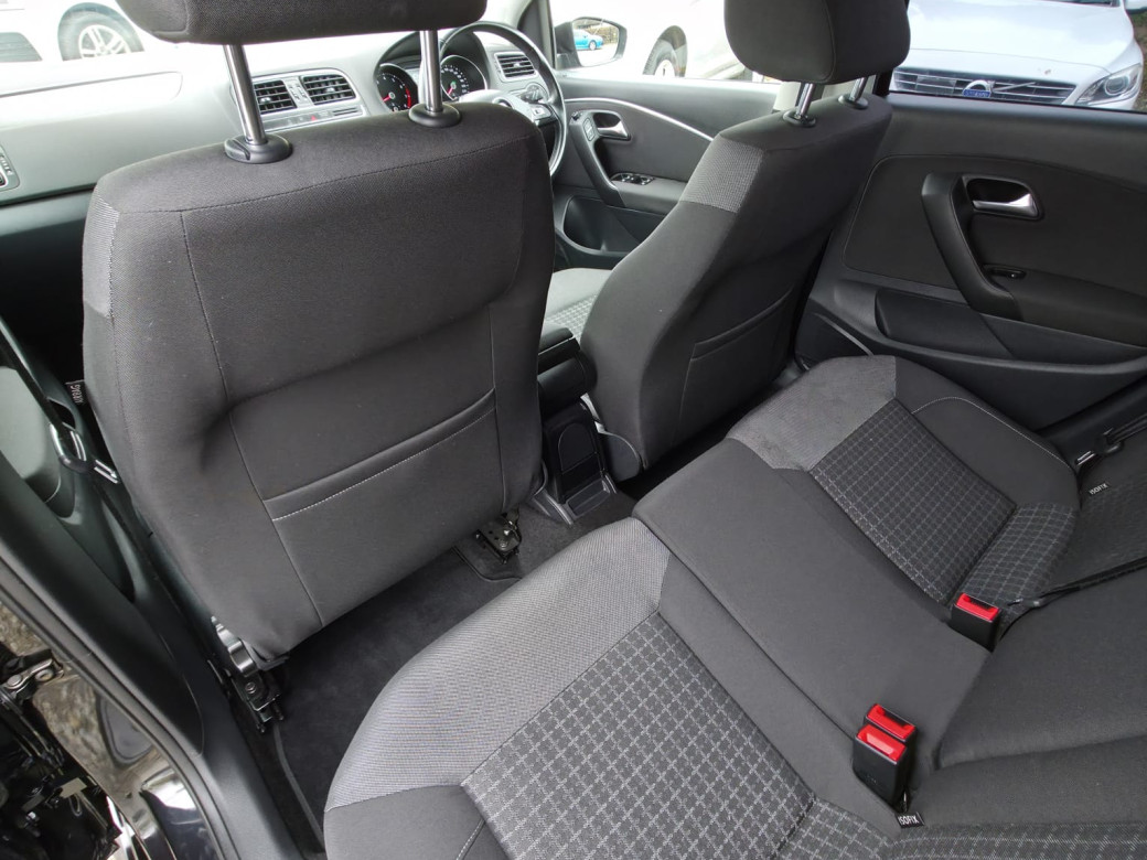 2016 Volkswagen Polo