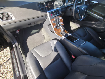 2018 Volvo V60 Cross Country