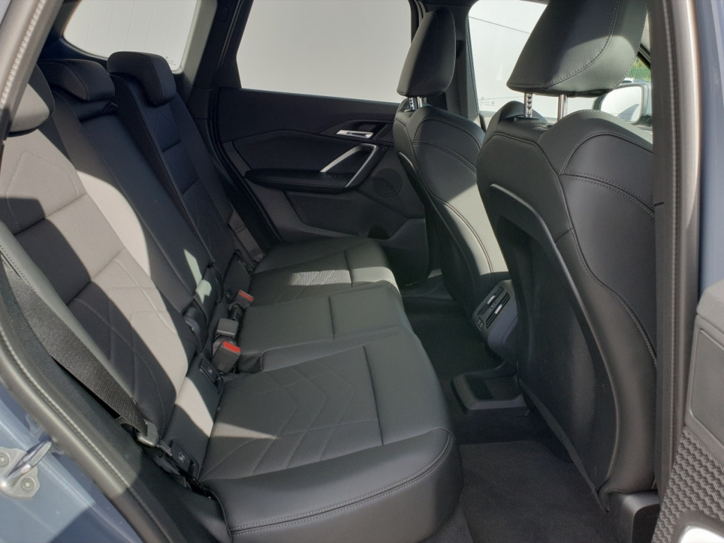 2025 BMW iX1