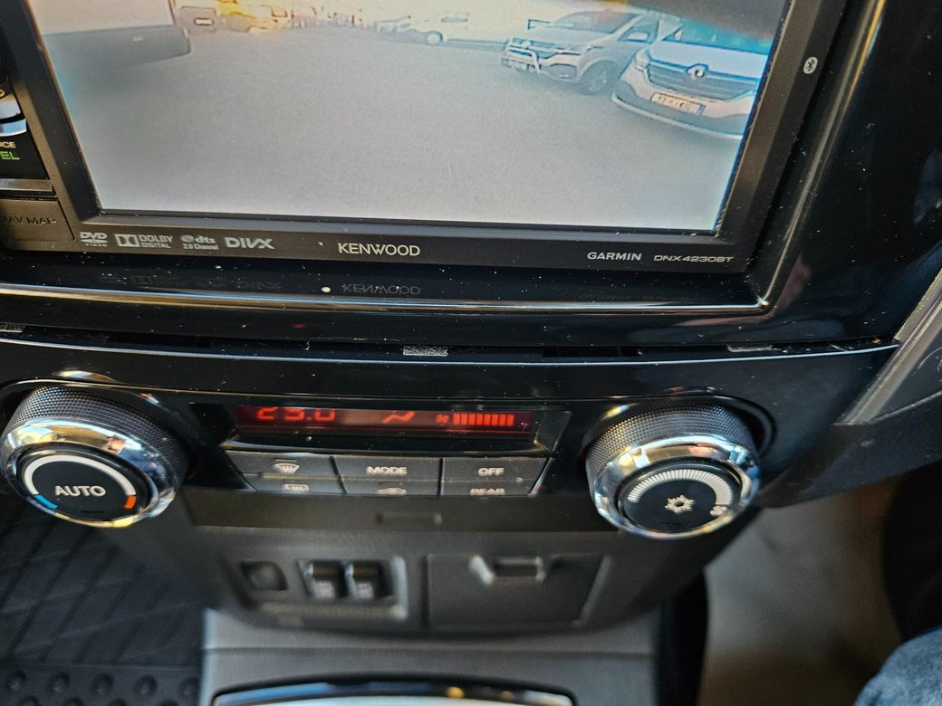 2016 Mitsubishi Shogun