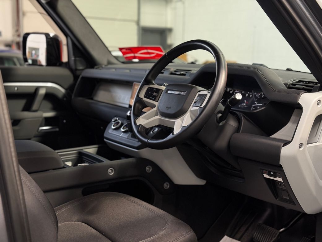 2023 Land Rover Defender