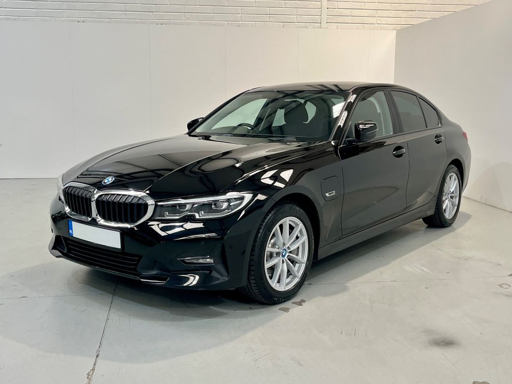 2021 BMW 330