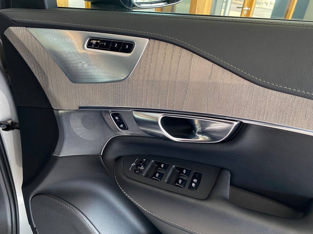 2023 Volvo XC90