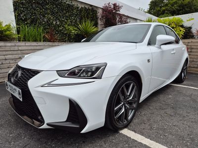 2017 Lexus IS 300h