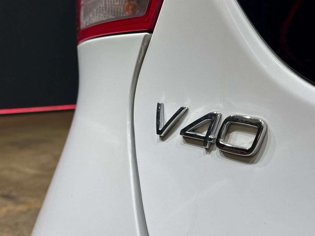 2018 Volvo V40
