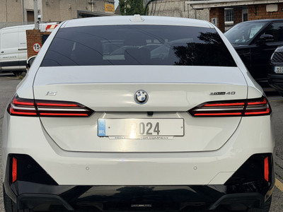 2024 BMW i5