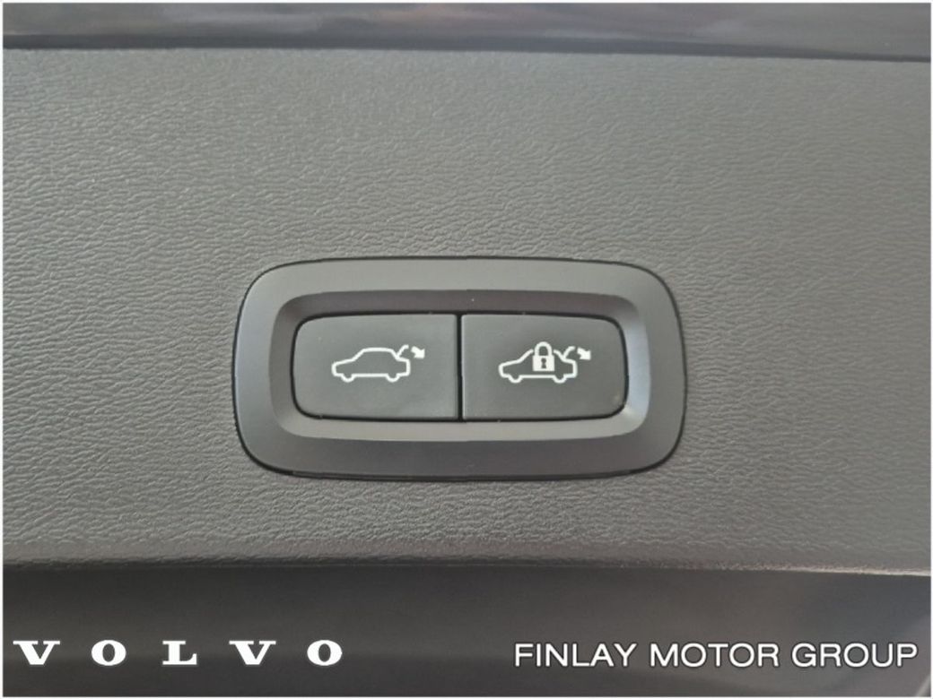 2023 Volvo XC40