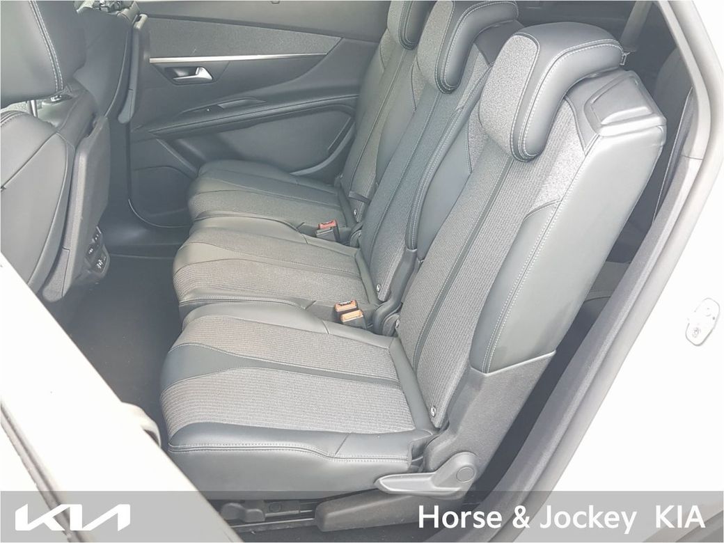 2022 Peugeot 5008