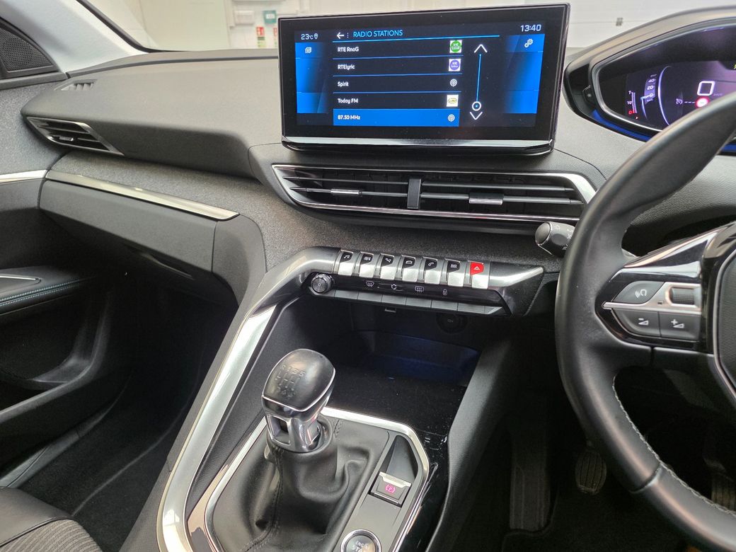 2022 Peugeot 5008