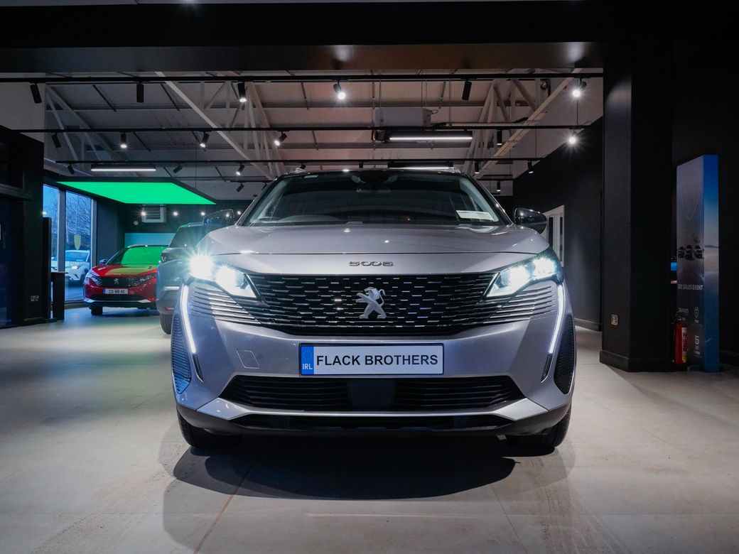 2023 Peugeot 5008