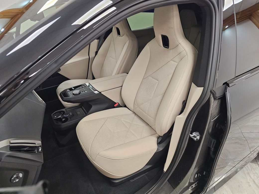 2024 BMW iX
