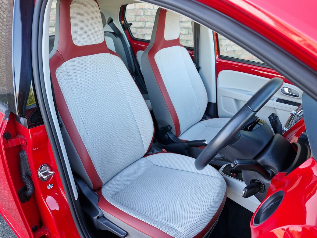 2014 Volkswagen up!