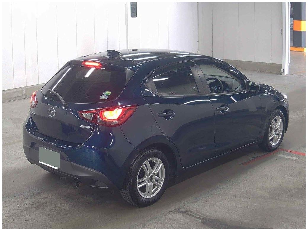 2017 Mazda Demio