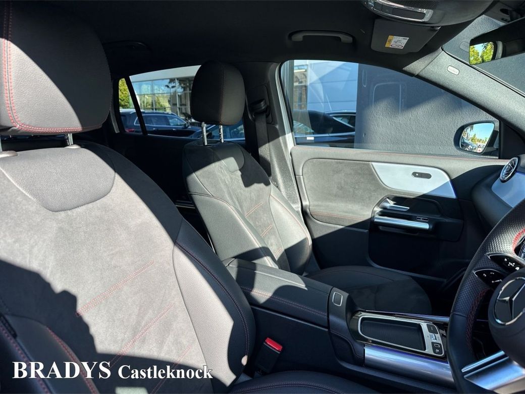 2025 Mercedes-Benz GLA Class