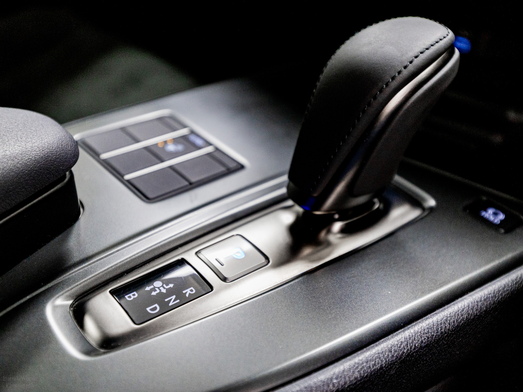 2025 Lexus UX 300e