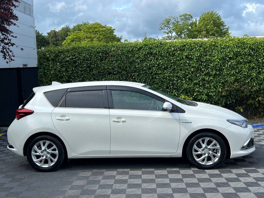 2017 Toyota Auris