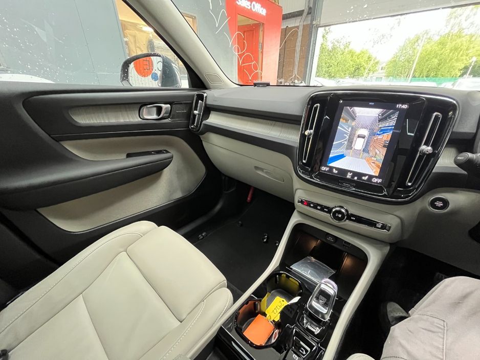 2022 Volvo XC40