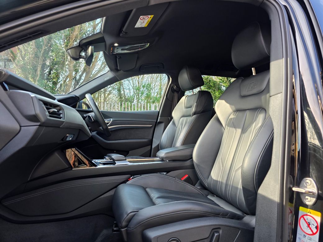 2022 Audi e-tron