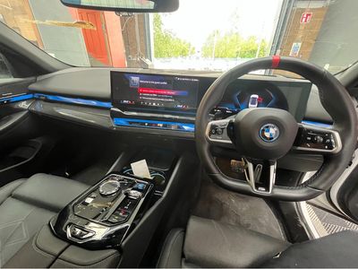 2025 BMW i5