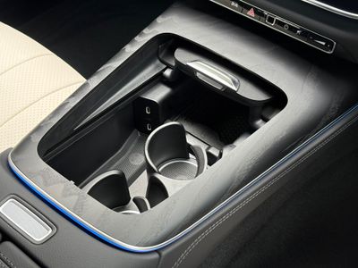 2025 Mercedes-Benz E 300