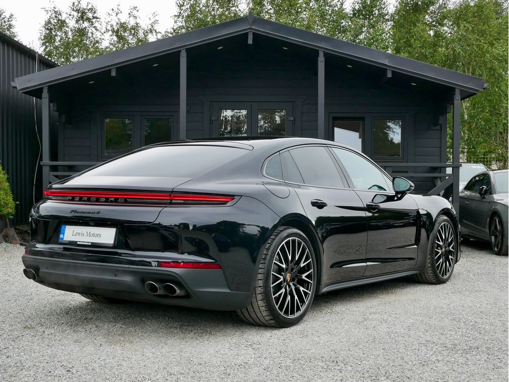 2025 Porsche Panamera