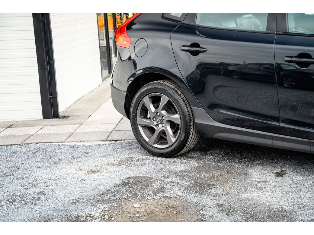 2015 Volvo V40