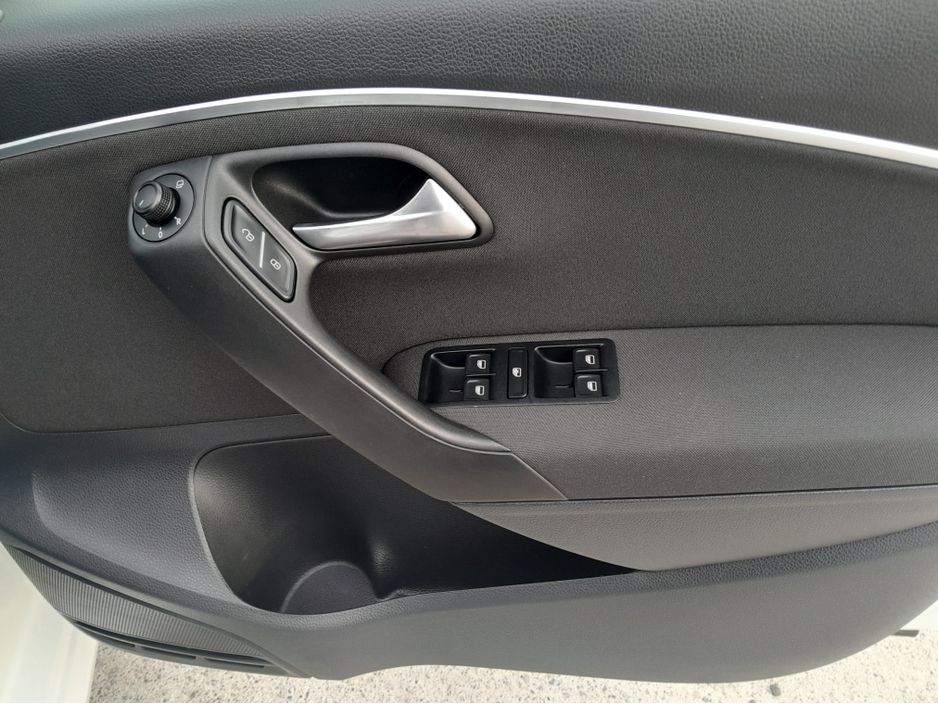 2016 Volkswagen Polo