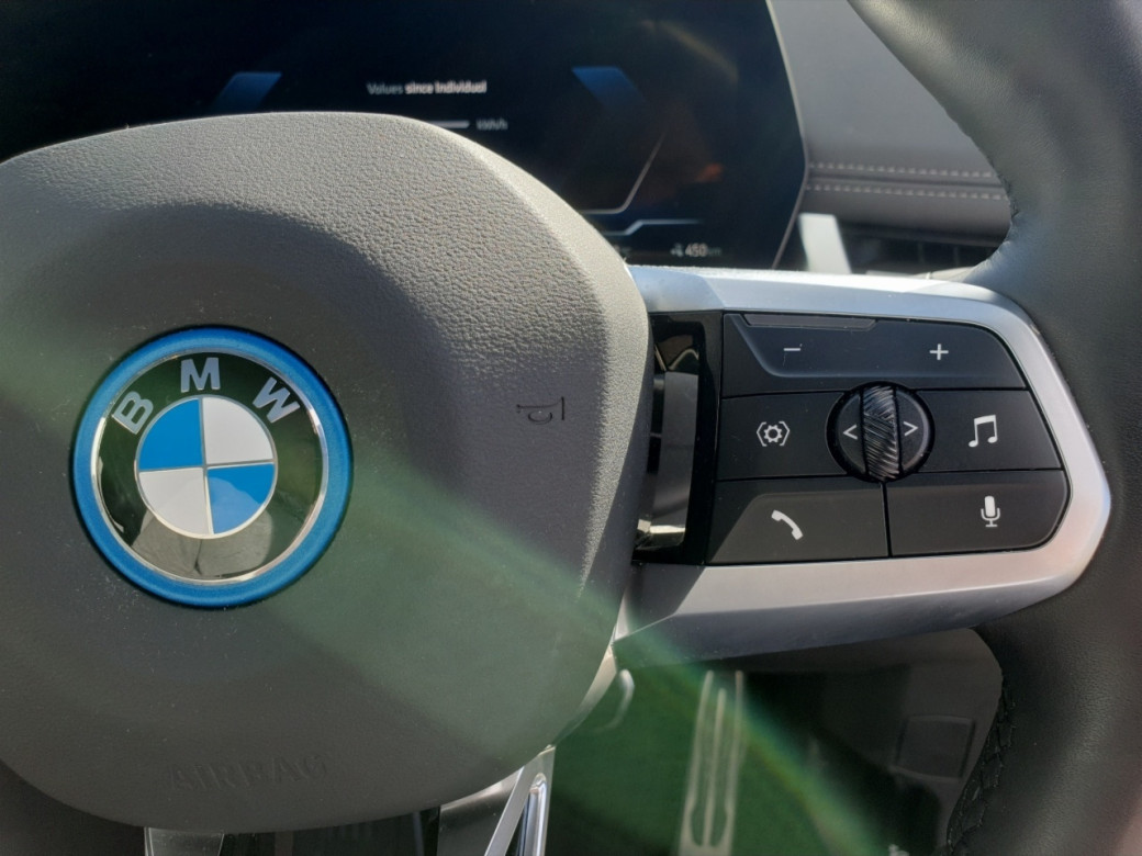 2025 BMW iX1